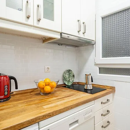 Homelike Lavapies 2 Bedroom Lejlighed *