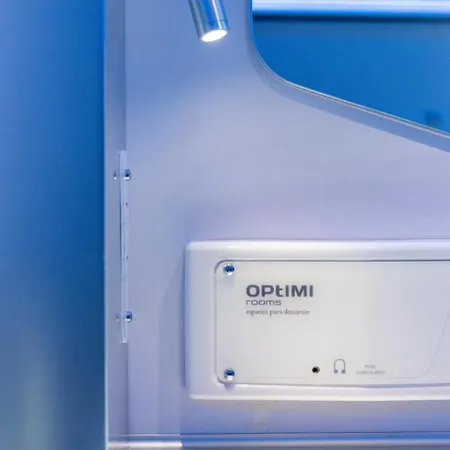 Optimi Capsule hotel