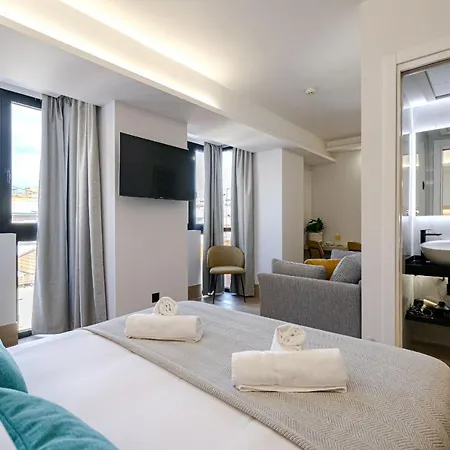 Feelathome Ventas Apartahotel