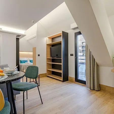 Apartahotel Feelathome Ventas *