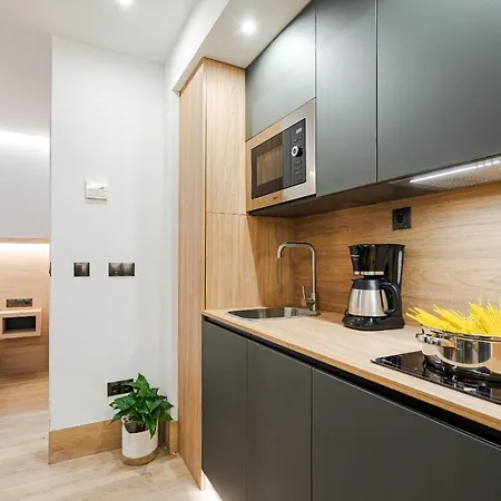 Feelathome Ventas Apartahotel *