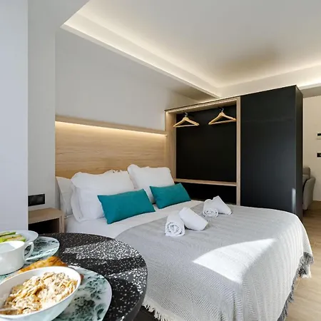 Feelathome Ventas Apartahotel