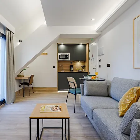 Feelathome Ventas Apartahotel