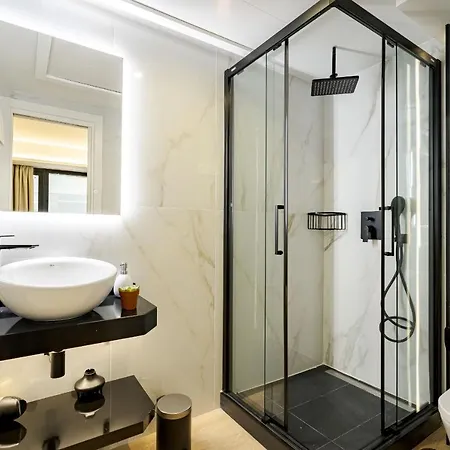 Feelathome Ventas Apartahotel