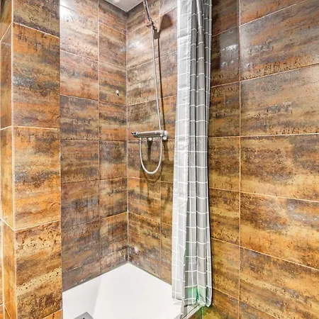 Cozy Penthouse, 20 Min To Downtown, Alcala Norte Madrid