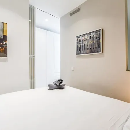 Reformado En La Calle Pez Apartment Madrid