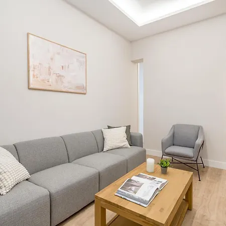 Lalatina Iv Calle Conde De Romanones 4br 4bh Apartment