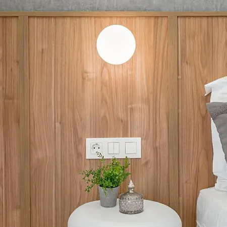 Lalatina Iv Calle Conde De Romanones 4br 4bh Apartment Madrid