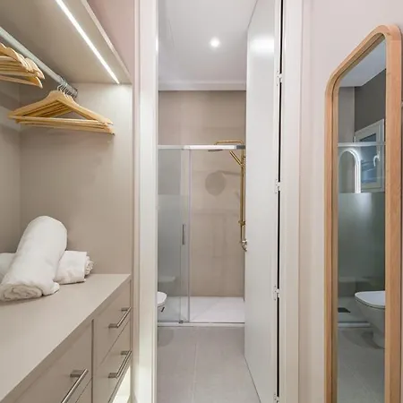 Lalatina Iv Calle Conde De Romanones 4br 4bh Apartment