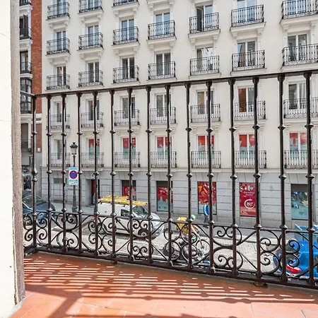 Lalatina Iv Calle Conde De Romanones 4br 4bh *