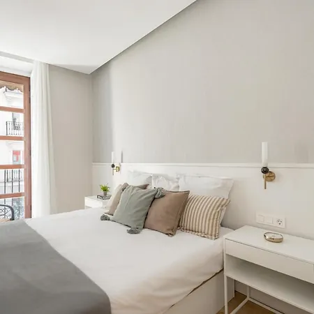 Lalatina Iv Calle Conde De Romanones 4br 4bh