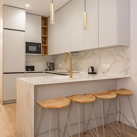 Apartment Lalatina Iv Calle Conde De Romanones 4br 4bh *