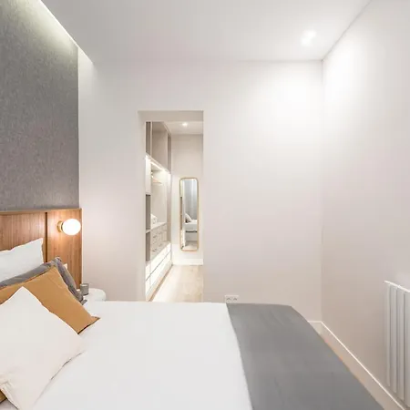 Apartment Lalatina Iv Calle Conde De Romanones 4br 4bh *