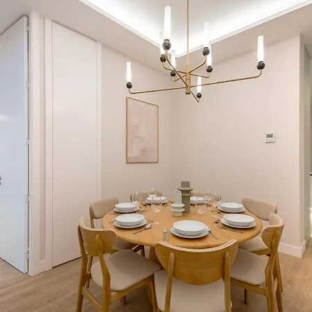 Apartment Lalatina Iv Calle Conde De Romanones 4br 4bh Madrid