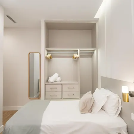 Apartment Lalatina Iv Calle Conde De Romanones 4br 4bh *