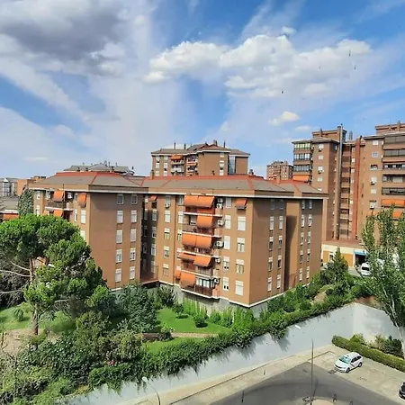 Apartment Piso Amplio, Iluminado Y Muy Bien Comunicado