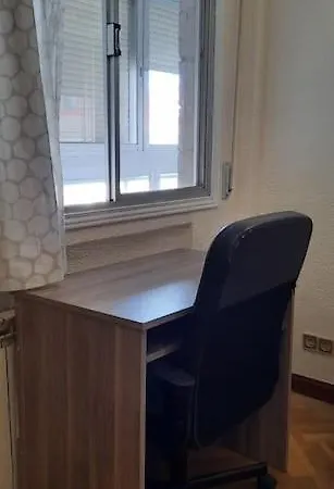 Piso Amplio, Iluminado Y Muy Bien Comunicado * Madrid