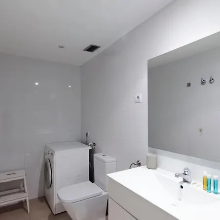 Apartment Beautiful Flat A Stone's Throw From The Retiro-vill