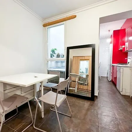 Urbano Y Refrescante Estudio En Sotano Apartment Madrid