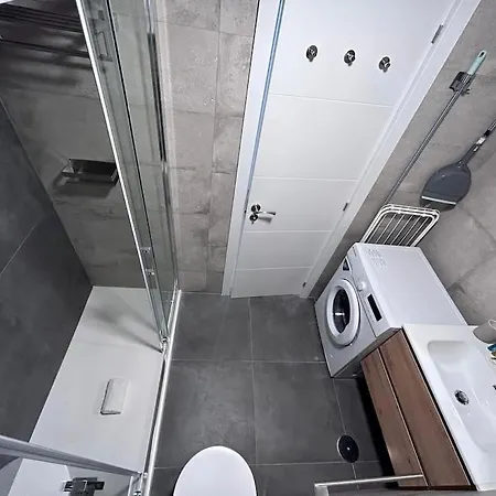 On Street Level In Vallecas. Pnu Apartamento