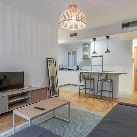 Cozy And Central- 1 Bedroom 1 Bathroom - Chueca Madrid