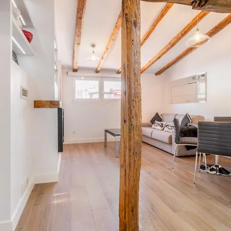 דירה Bright Duplex- 1bd 1,5 Bth - Sol *