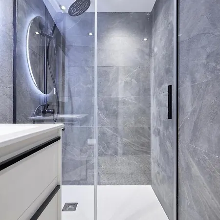 Gran Via Iii Apartment *