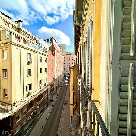 Charm 2bd Private Flat - Center Apartment