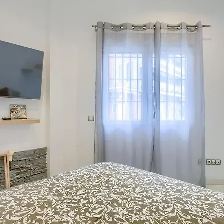 Cozy Getaway In Madrid