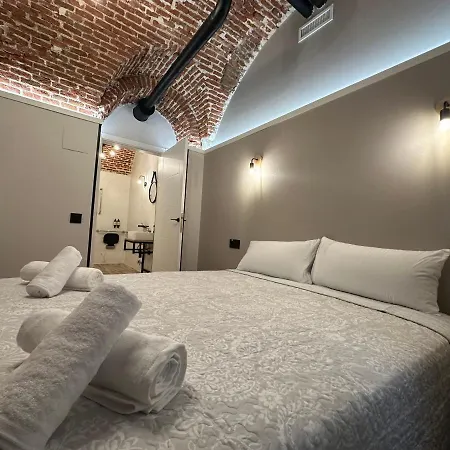 Cc Opera Guest house