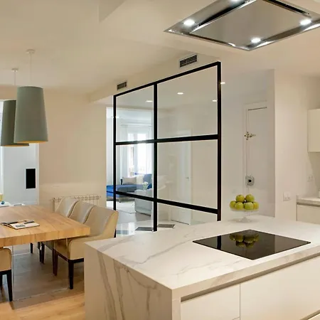 Apartment Jacinto Benavente-chromotheraphy Experience