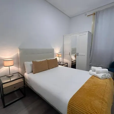 Cozy In Gran Via For 4 People.s2a3 Apartment *