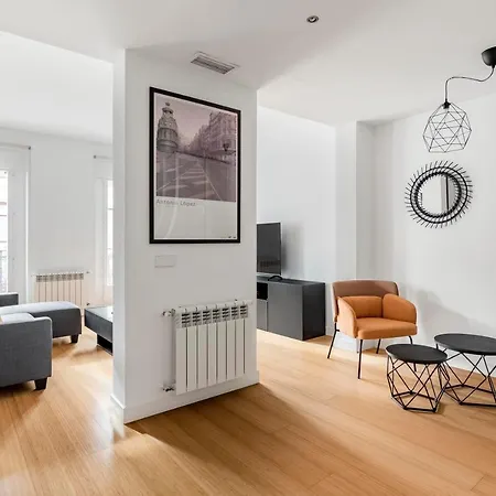 Charming Tirso De Molina Iii Apartment