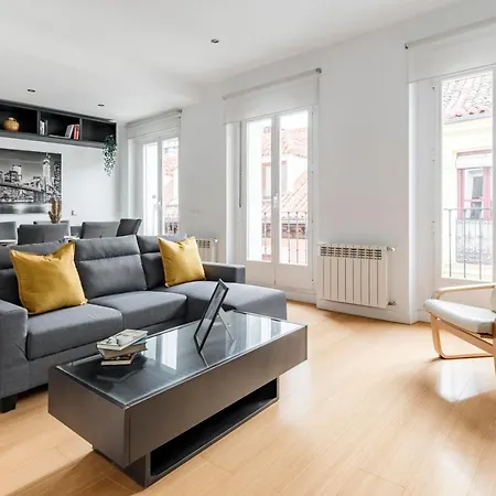 Charming Tirso De Molina Iii Apartment