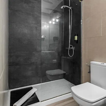 Apartment Charming Tirso De Molina Iii