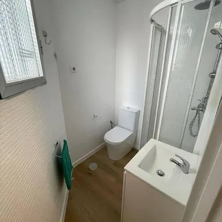 Juan Pantoja, 2 En Metro Alvarado Apartment