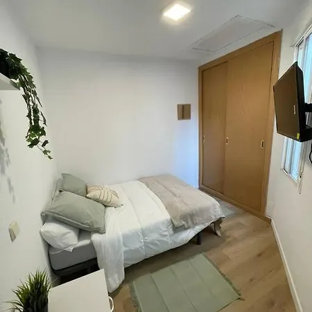 Juan Pantoja, 2 En Metro Alvarado Apartment Madrid