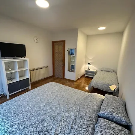 Alojamiento Urgel Apartment