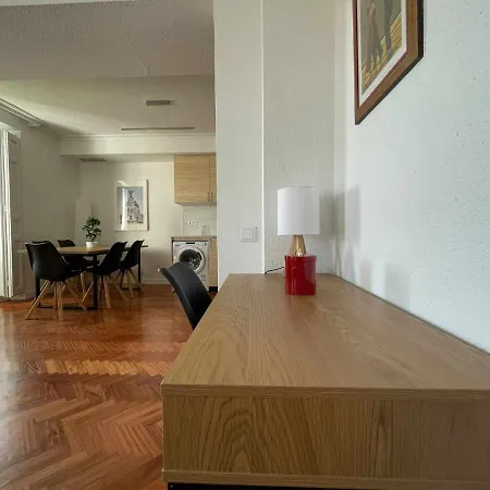 Apartamento Piso Luminoso Con Balcones Frente Parque Retiro