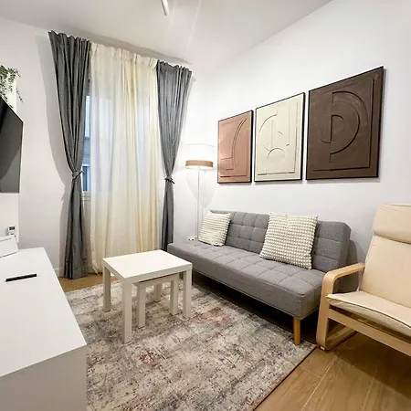 Appartamento Cozy 2bd Flat City Center + Ac