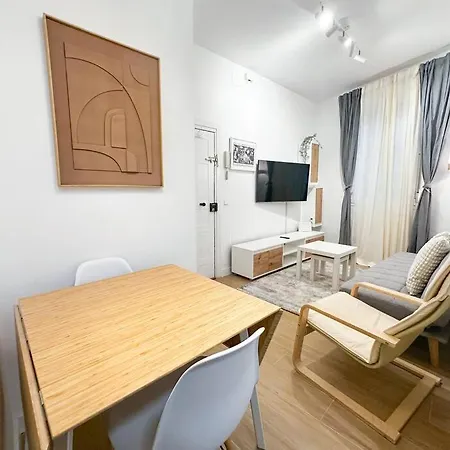 Cozy 2bd Flat City Center + Ac Appartamento Madrid