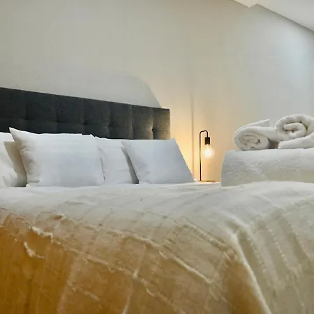 For Acogedor Temporal De 1 Y Salon, A Pasos De Gran Via Inf3d Apartment