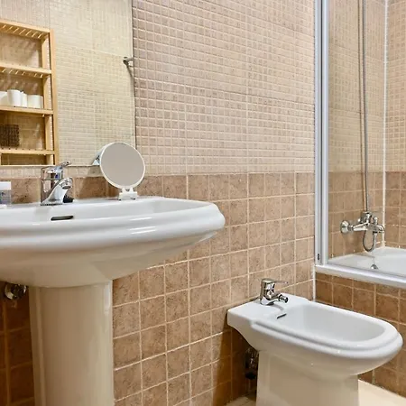 For Acogedor Temporal De 1 Y Salon, A Pasos De Gran Via Inf3d Apartamento Madri