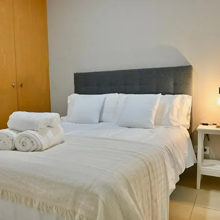For Acogedor Temporal De 1 Y Salon, A Pasos De Gran Via Inf3d Apartment *