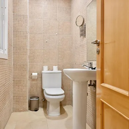 Apartment For Acogedor Temporal De 1 Y Salon, A Pasos De Gran Via Inf3d *