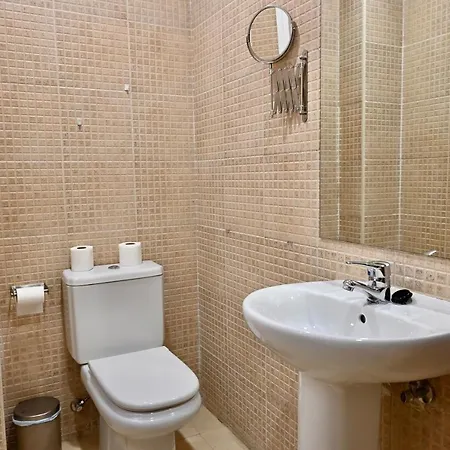 For Acogedor Temporal De 1 Y Salon, A Pasos De Gran Via Inf3d Apartamento