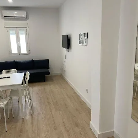 U4 A Estrenar, Centro