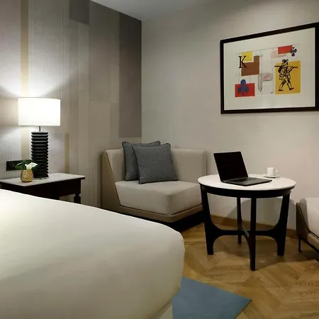 Hotel Hyatt Regency Hesperia 5*