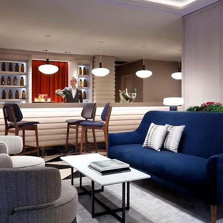 Hyatt Regency Hesperia Hotel