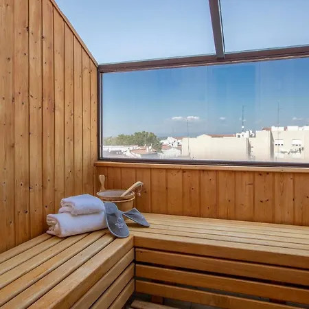 Opera Hotell 4*